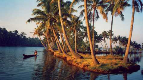 Fascinating Kerala Tour Package with Kovalam Beach Stay from Delhi Pune Mumbai India
