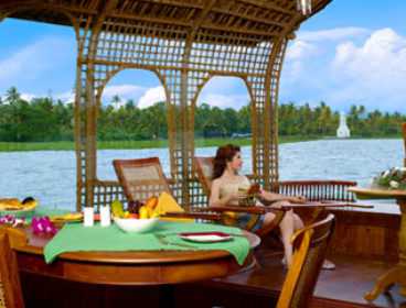 Honeymoon Destination in Kerala Tour Package from Delhi Pune Mumbai India