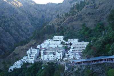 Weekend Darshani Deori at Golden Temple Tour Package - Katra Vaishnodevi Tour Package from Delhi Pune Mumbai India