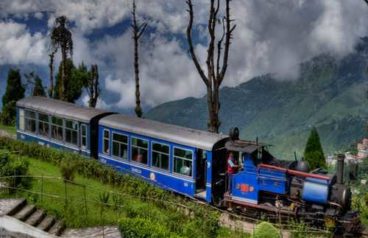 Sikking Darjeeling Northeast Tour Package from Delhi Pune Mumbai India